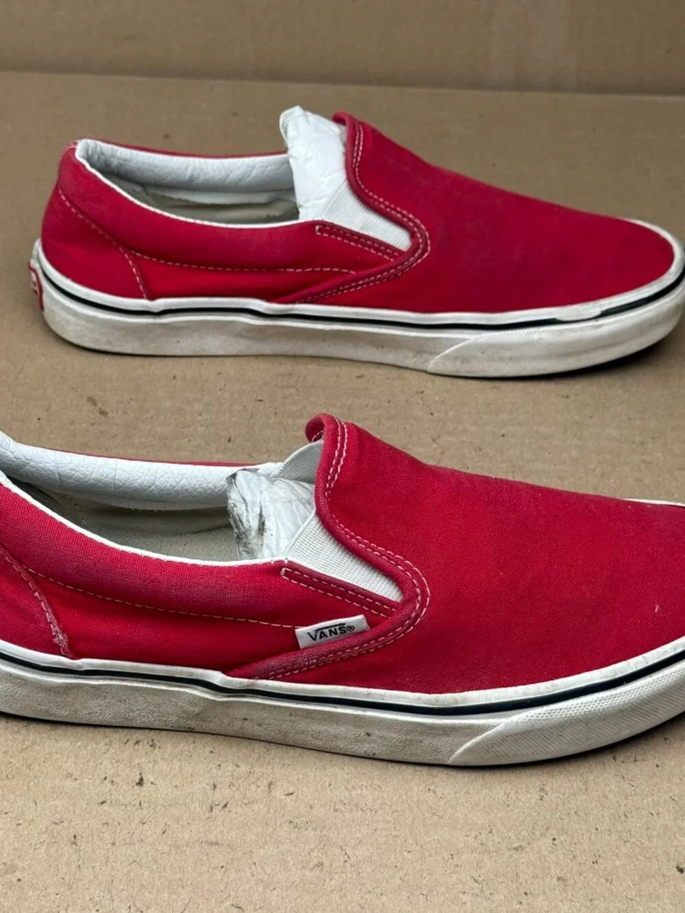 Vans Men's 8.0 / Women's 9.5 Red Canvas Slip On Skate Shoes Sneakers